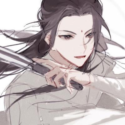 女子穿睡衣买12万黄金首饰店主报警